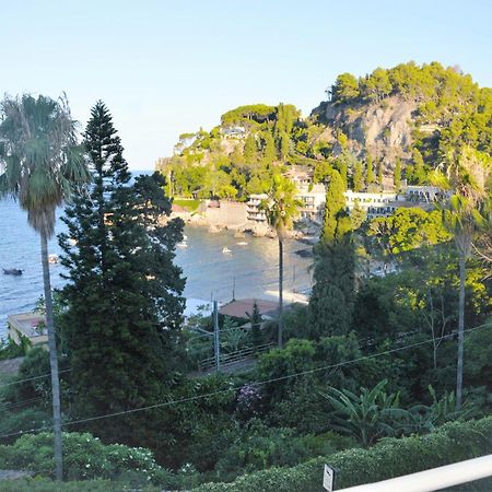 B&B A Due Passi Dal Mare Taormina Exterior photo