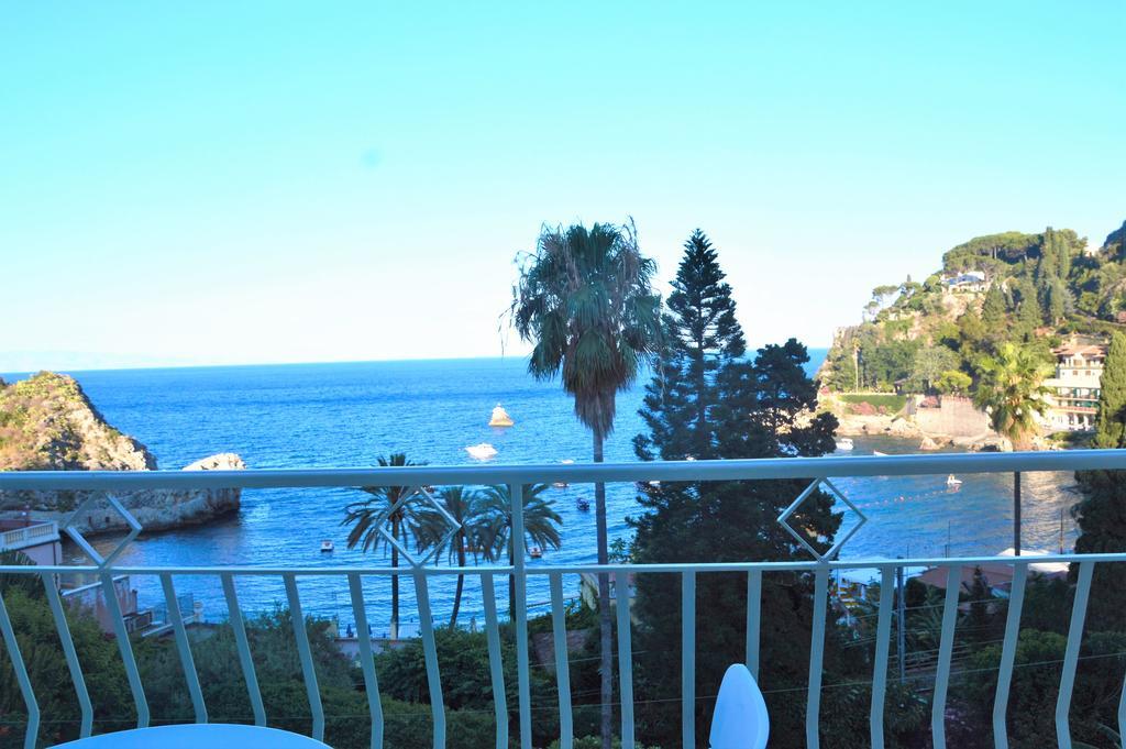 B&B A Due Passi Dal Mare Taormina Exterior photo