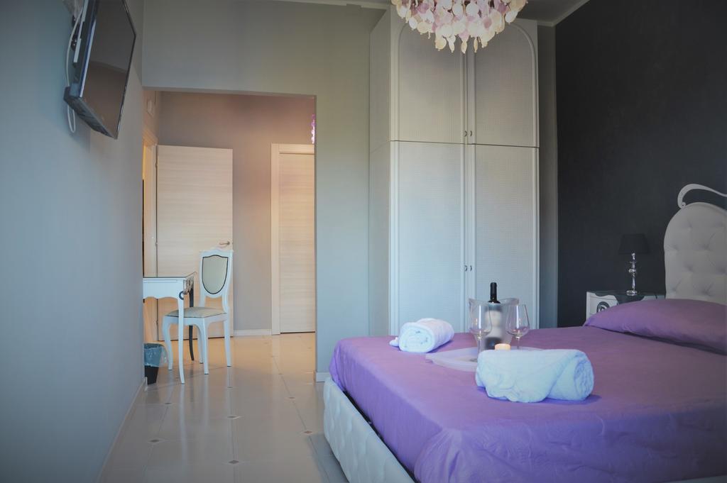 B&B A Due Passi Dal Mare Taormina Exterior photo
