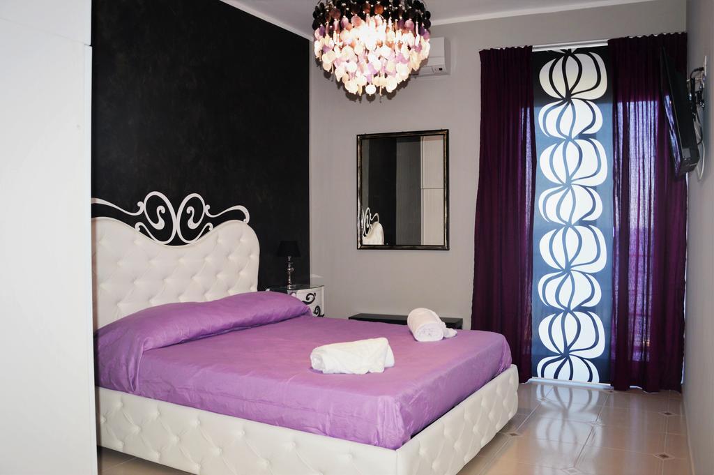 B&B A Due Passi Dal Mare Taormina Exterior photo