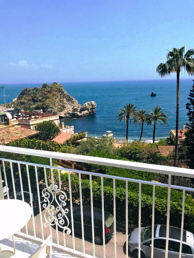 B&B A Due Passi Dal Mare Taormina Exterior photo